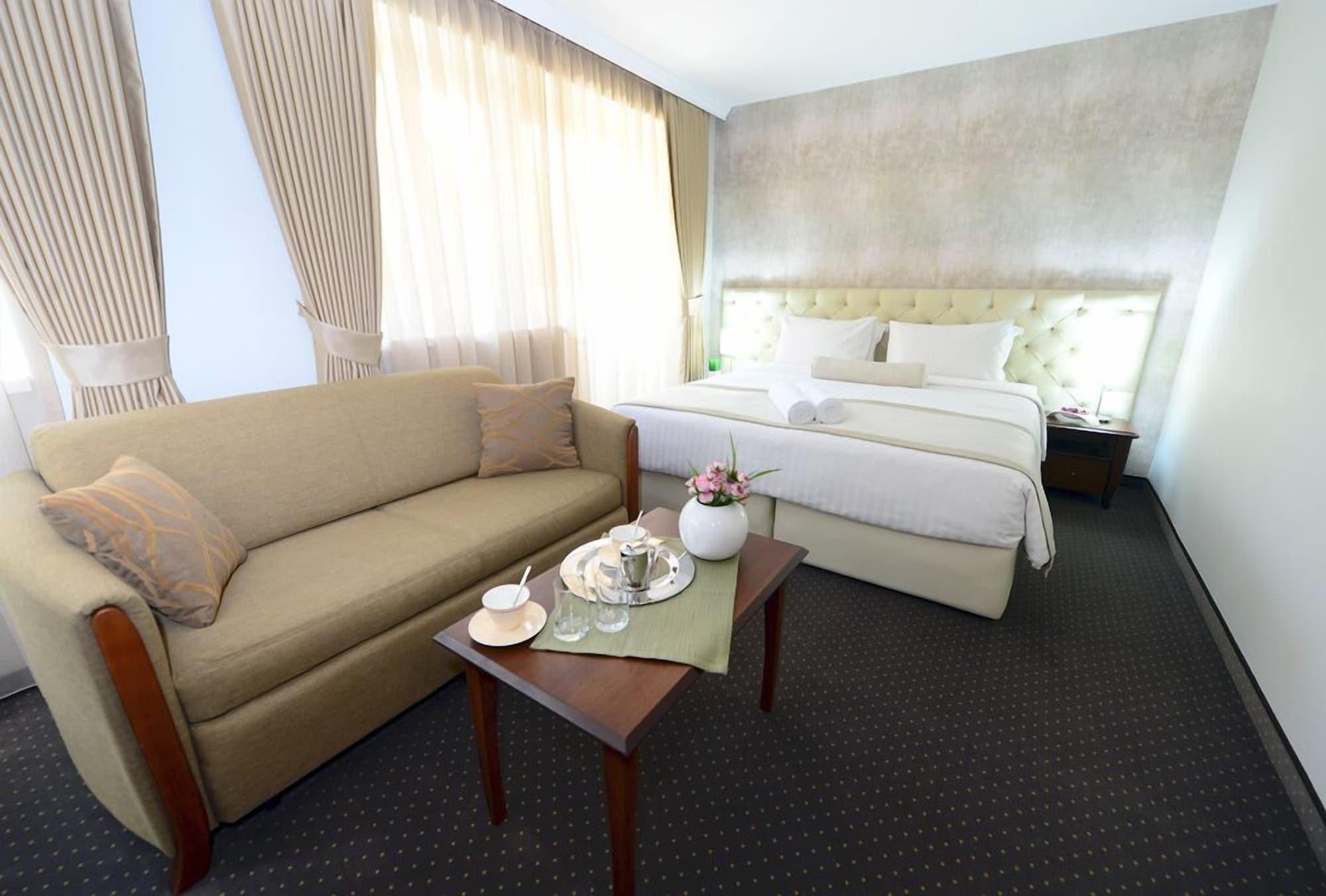 Alexandar Square Boutique Hotel Skopje Eksteriør bilde